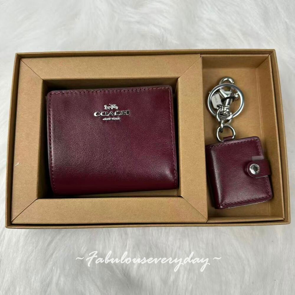 Coach Boxed Snap Wallet And Picture Frame Bag Charm In Leather/Dark Wine CCL94